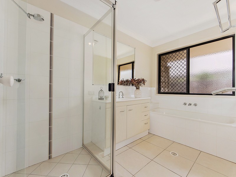 21 WILLOWOOD PLACE, Fernvale QLD 4306