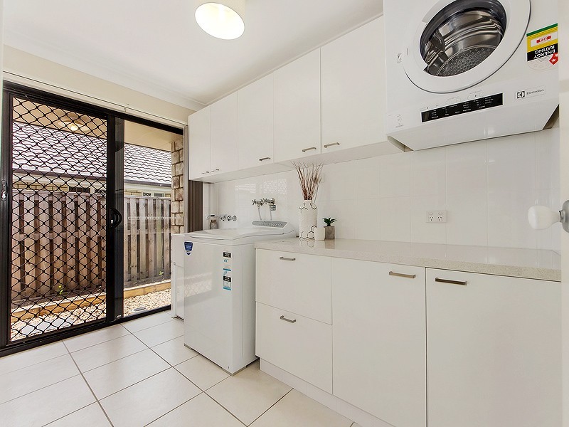 21 WILLOWOOD PLACE, Fernvale QLD 4306