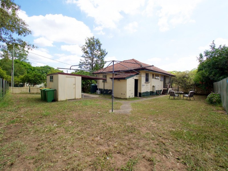 25 BAILLIESTON STREET, Leichhardt QLD 4305