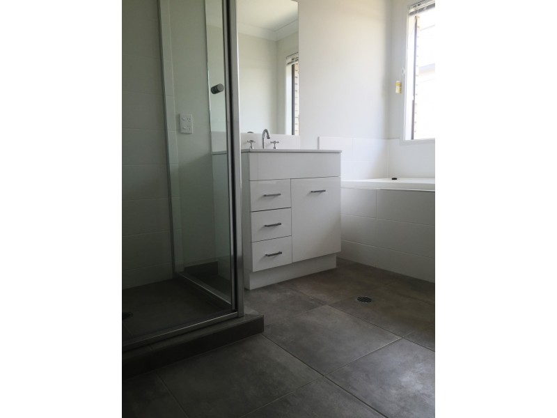 14 Huntingdale Street, Leichhardt QLD 4305