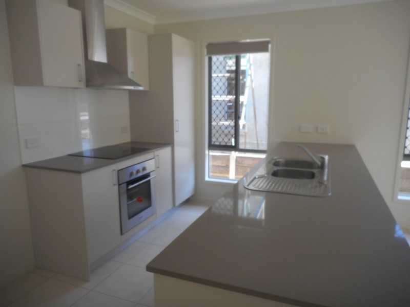 26 ABBOT CIRCUIT, Bellbird Park QLD 4300