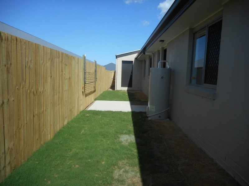 26 ABBOT CIRCUIT, Bellbird Park QLD 4300