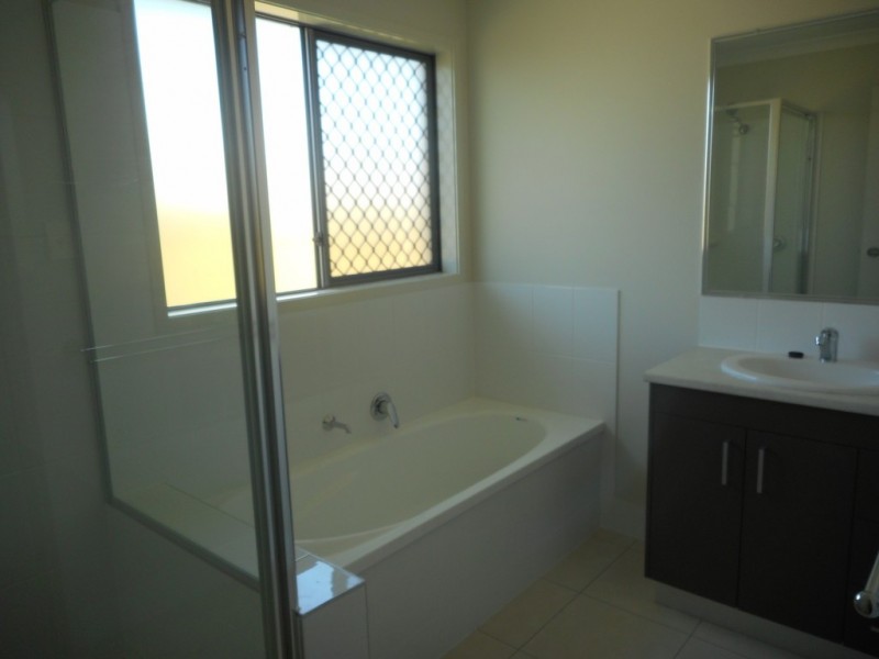 26 ABBOT CIRCUIT, Bellbird Park QLD 4300