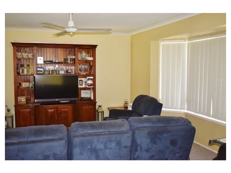 16 BANGALOW CRESCENT, Raceview QLD 4305