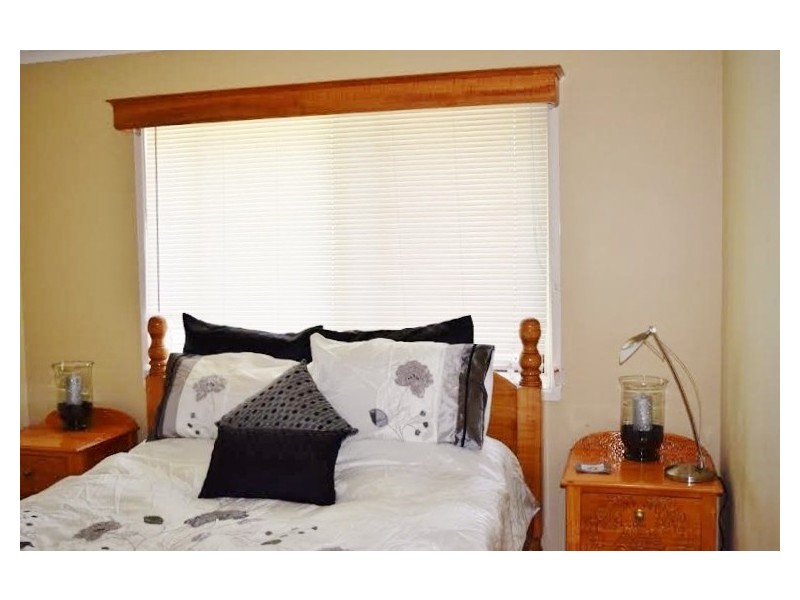16 BANGALOW CRESCENT, Raceview QLD 4305