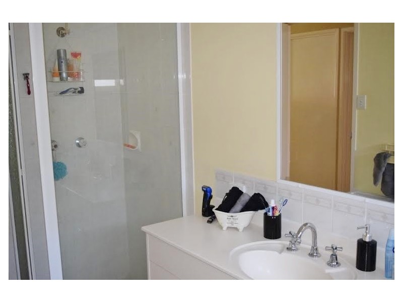 16 BANGALOW CRESCENT, Raceview QLD 4305