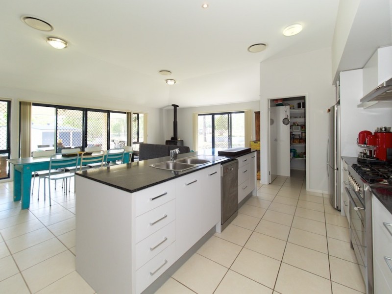 5 JANET CLOSE, Fernvale QLD 4306