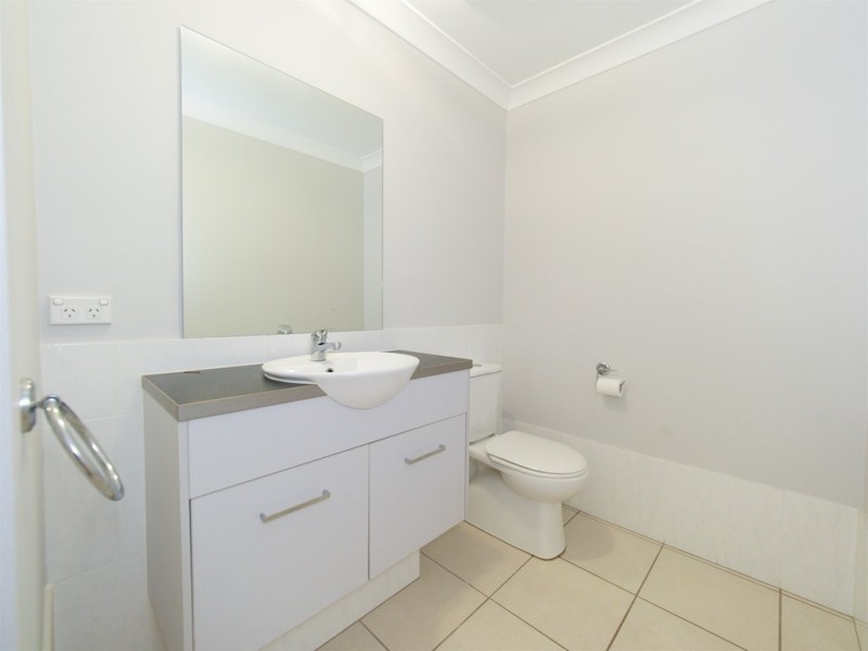 5 JANET CLOSE, Fernvale QLD 4306