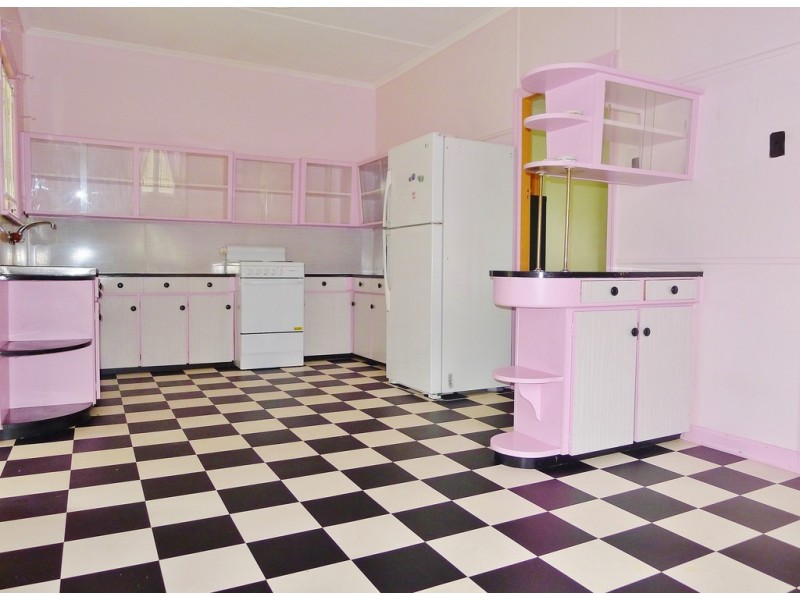 181 GLEBE ROAD, Silkstone QLD 4304