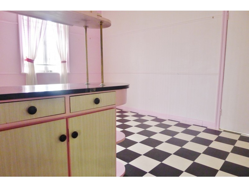 181 GLEBE ROAD, Silkstone QLD 4304
