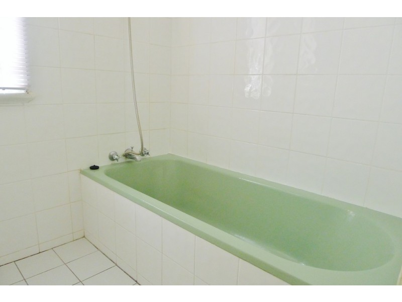 181 GLEBE ROAD, Silkstone QLD 4304