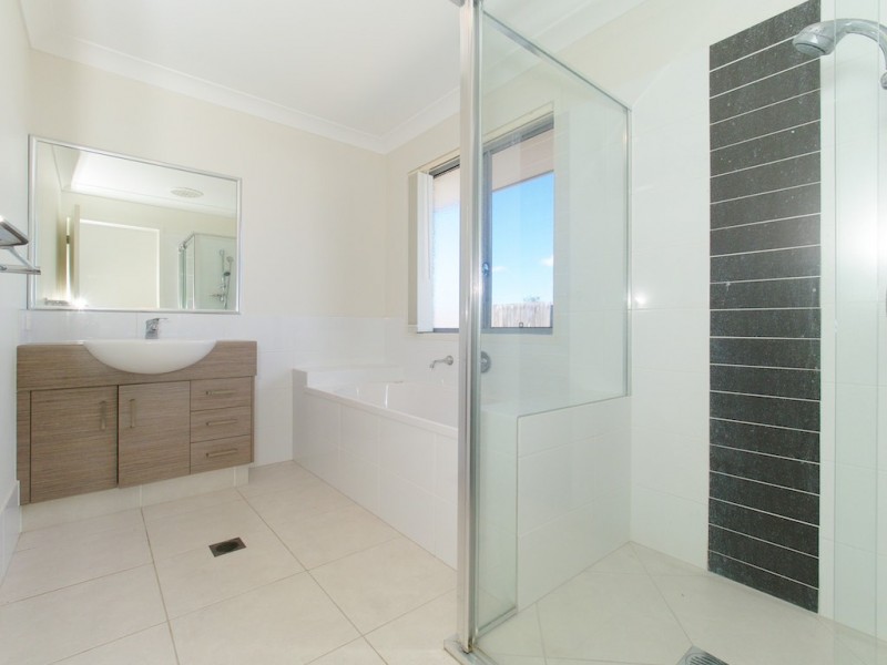 86 WINDLE ROAD, Brassall QLD 4305