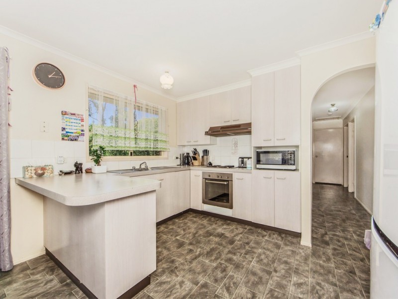 79 CARRALLUMA CR, Fernvale QLD 4306