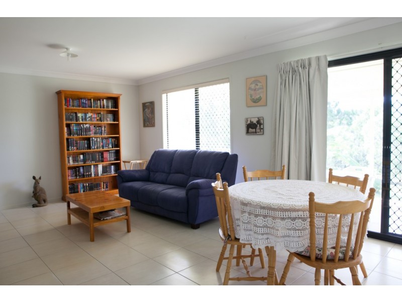 11 MARANOA COURT, Fernvale QLD 4306