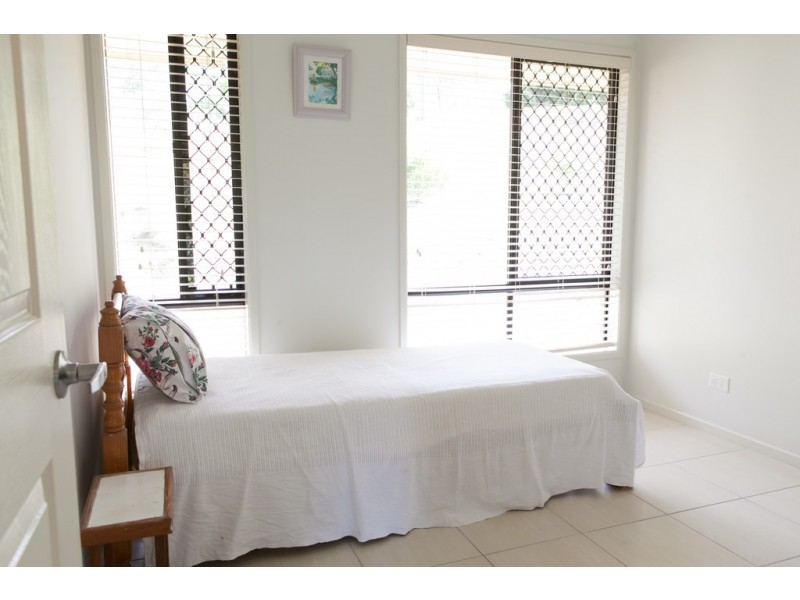 11 MARANOA COURT, Fernvale QLD 4306