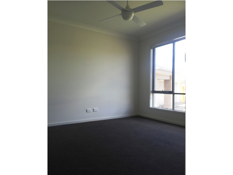 13 corneila street, Leichhardt QLD 4305