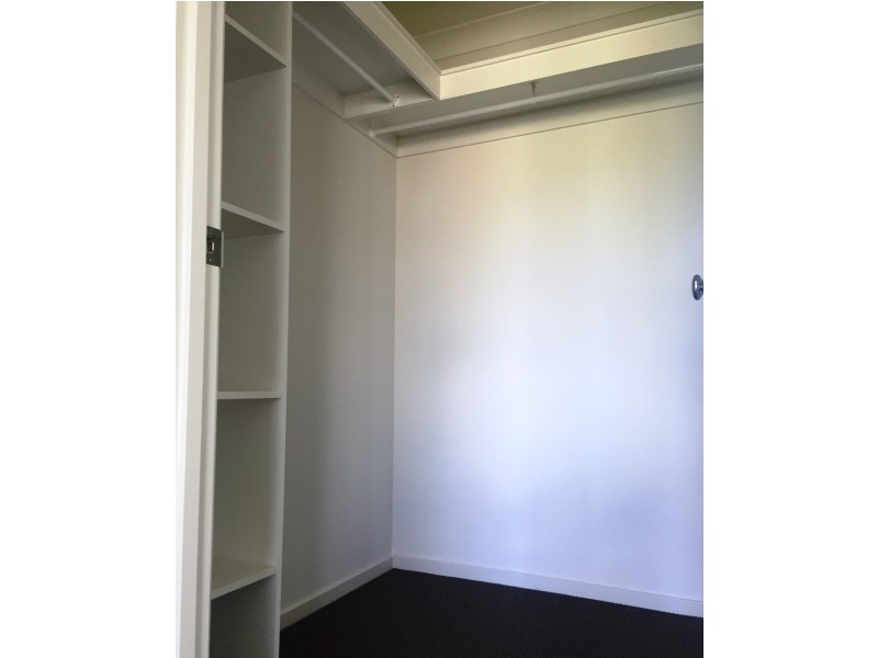 13 corneila street, Leichhardt QLD 4305