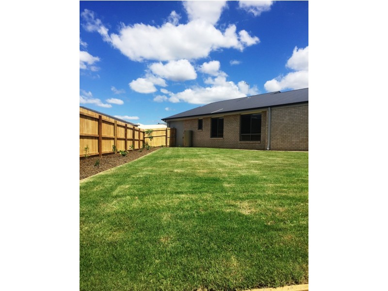 13 corneila street, Leichhardt QLD 4305