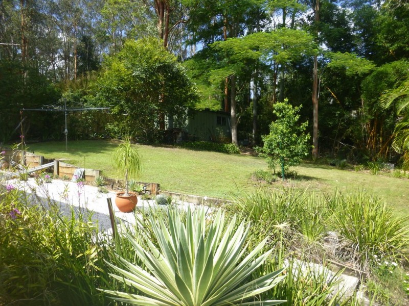 90 ESSENDON ROAD, Anstead QLD 4070