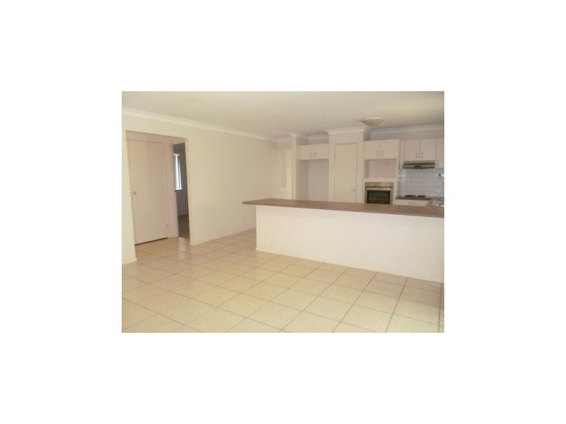 44 LAGOON CRESCENT, Bellbowrie QLD 4070