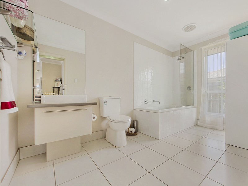 12 SANDPIPER DRIVE, Lowood QLD 4311