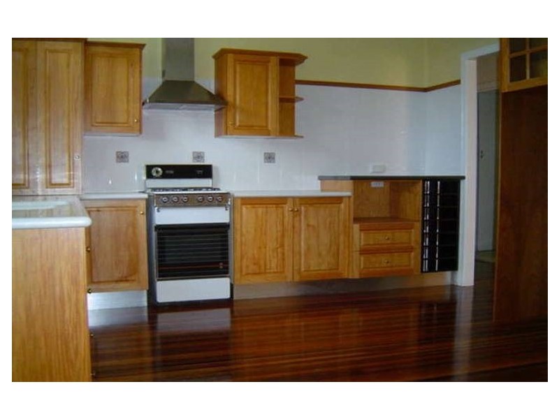 1 JAMES STREET, East Ipswich QLD 4305