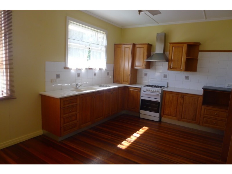 1 JAMES STREET, East Ipswich QLD 4305