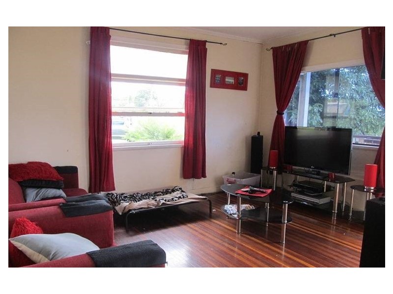 1 JAMES STREET, East Ipswich QLD 4305