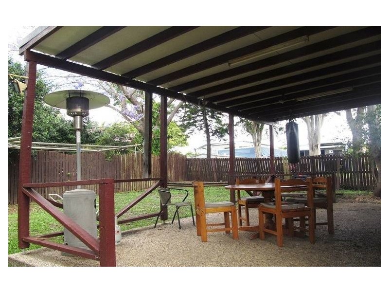 1 JAMES STREET, East Ipswich QLD 4305