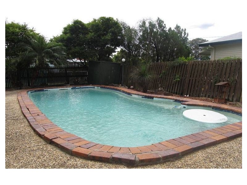1 JAMES STREET, East Ipswich QLD 4305