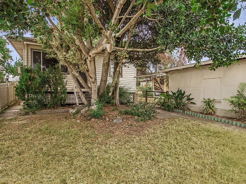 9 LUPTON STREET, Churchill QLD 4305