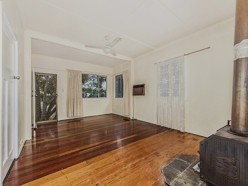 9 LUPTON STREET, Churchill QLD 4305