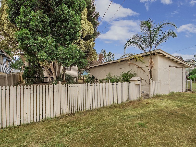 9 LUPTON STREET, Churchill QLD 4305
