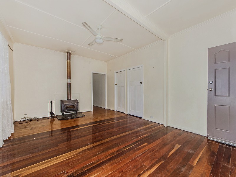9 LUPTON STREET, Churchill QLD 4305