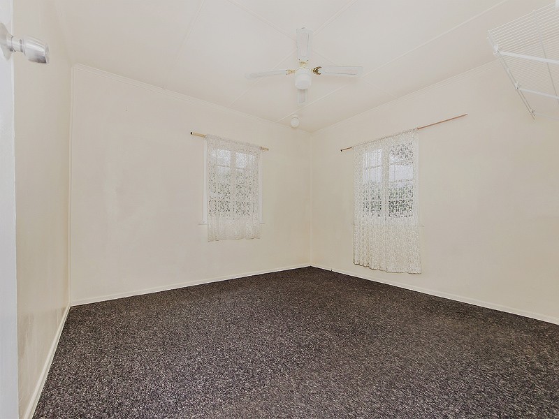 9 LUPTON STREET, Churchill QLD 4305