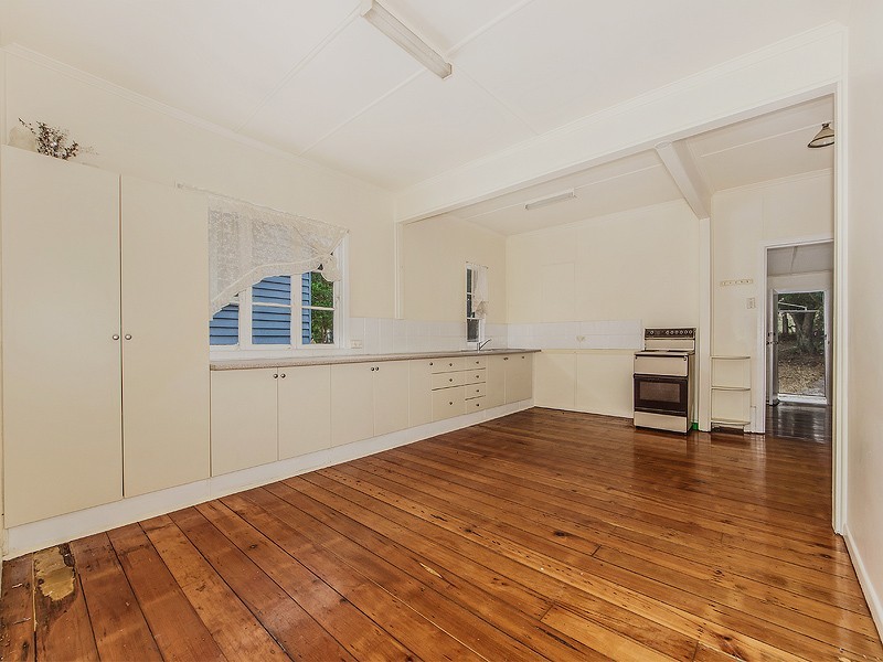 9 LUPTON STREET, Churchill QLD 4305