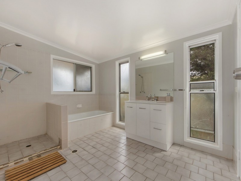 101 LITZOWS ROAD, Tarampa QLD 4311