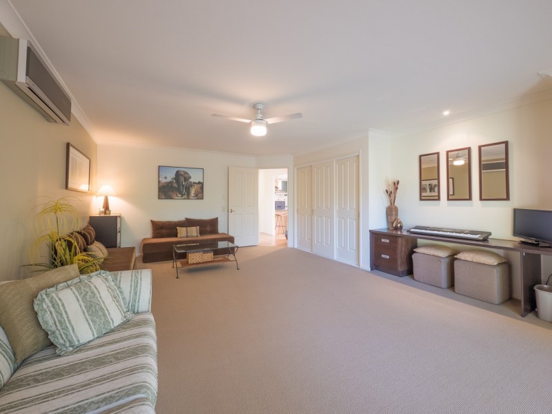 11 TALLAROOK COURT, Karana Downs QLD 4306