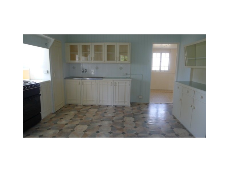 86 JACARANDA ST, East Ipswich QLD 4305