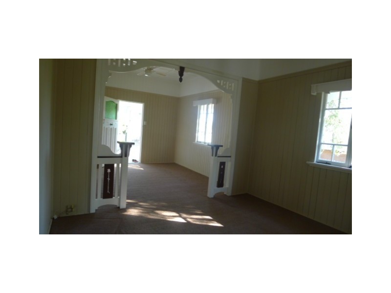 86 JACARANDA ST, East Ipswich QLD 4305