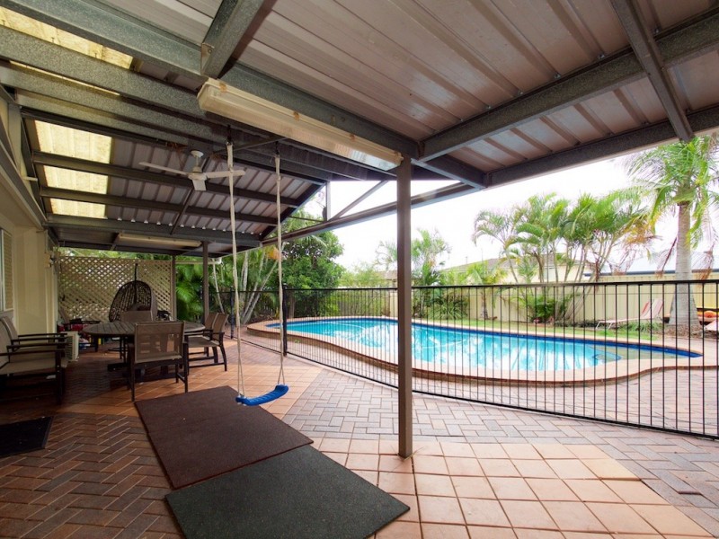 62 THOMAS STREET, Flinders View QLD 4305