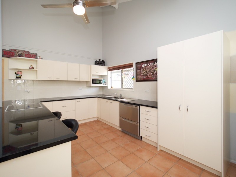 62 THOMAS STREET, Flinders View QLD 4305