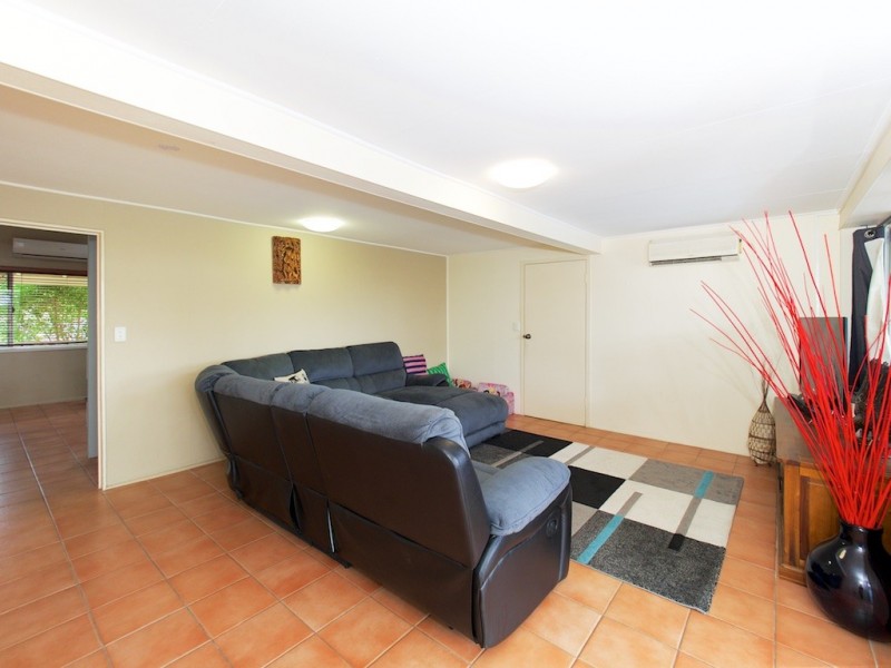 62 THOMAS STREET, Flinders View QLD 4305