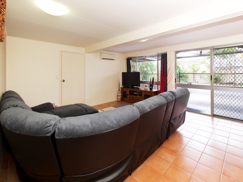 62 THOMAS STREET, Flinders View QLD 4305
