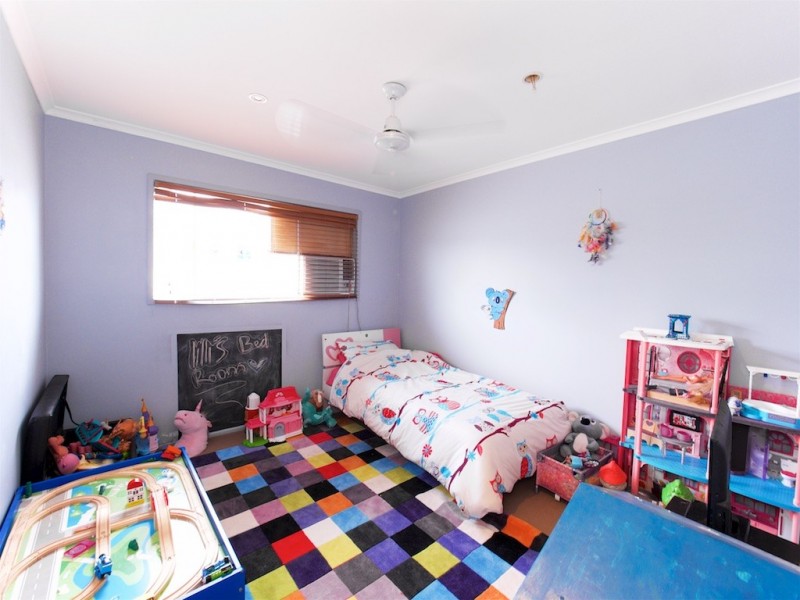 62 THOMAS STREET, Flinders View QLD 4305