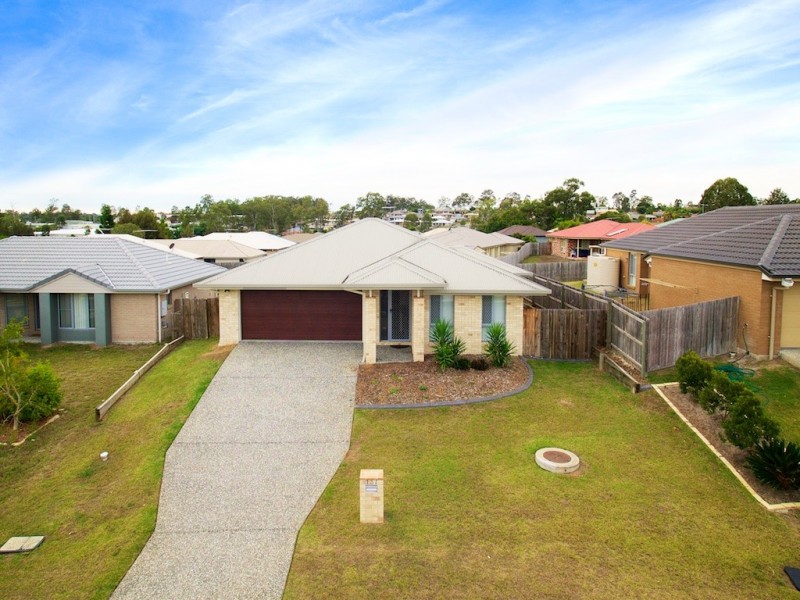 137 SARAH DRIVE, Yamanto QLD 4305