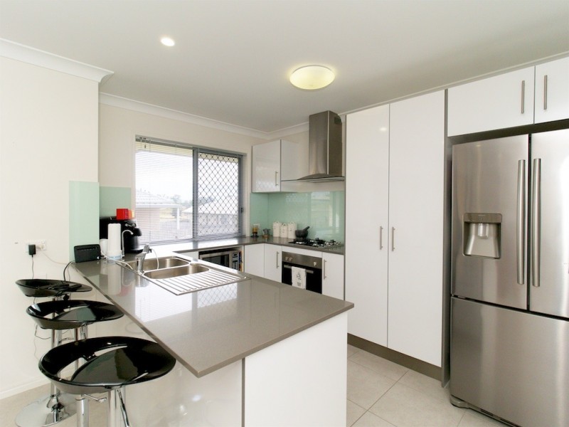 137 SARAH DRIVE, Yamanto QLD 4305