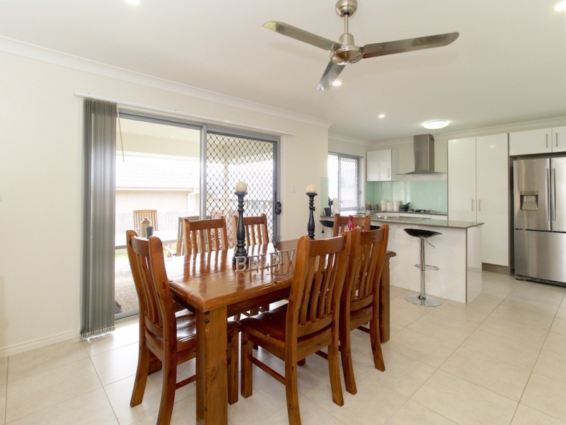 137 SARAH DRIVE, Yamanto QLD 4305