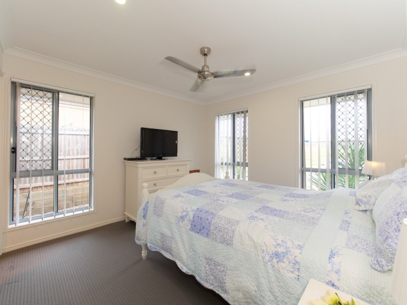 137 SARAH DRIVE, Yamanto QLD 4305