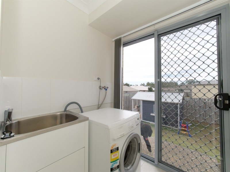 137 SARAH DRIVE, Yamanto QLD 4305